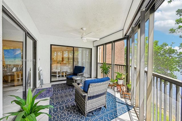 7468 Fairfax Dr 302, Tamarac, FL 33321