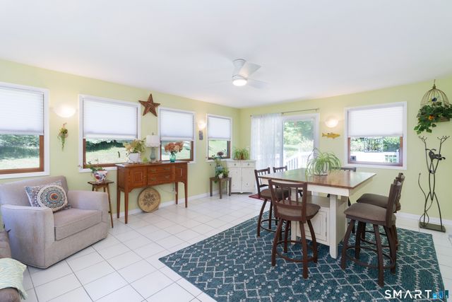 8 Glen Circle, North Branford, CT 06471