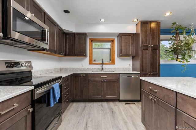 7140 E 69th Avenue, Commerce City, CO 80022