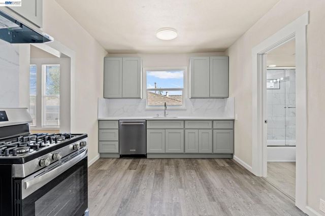 1251 Bellina St, Hayward, CA 94541