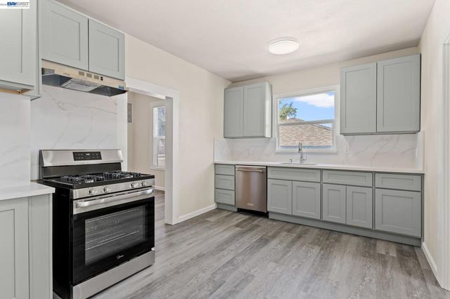 1251 Bellina St, Hayward, CA 94541