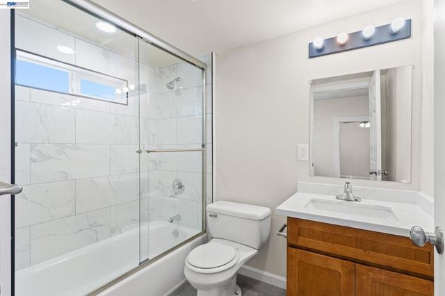 1251 Bellina St, Hayward, CA 94541