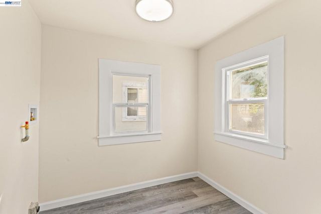 1251 Bellina St, Hayward, CA 94541