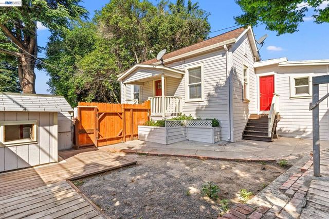 1251 Bellina St, Hayward, CA 94541