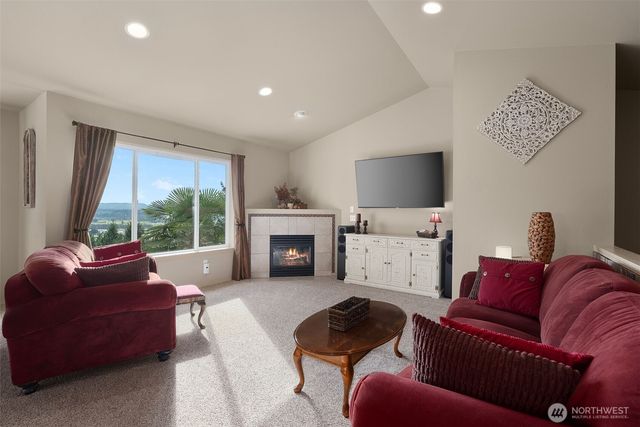 117 Briarwood Court, Chehalis, WA 98532