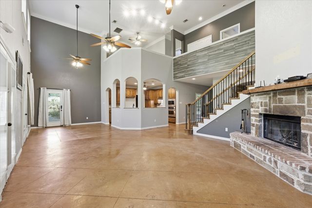 240 Grande Casa Road, Waxahachie, TX 75167
