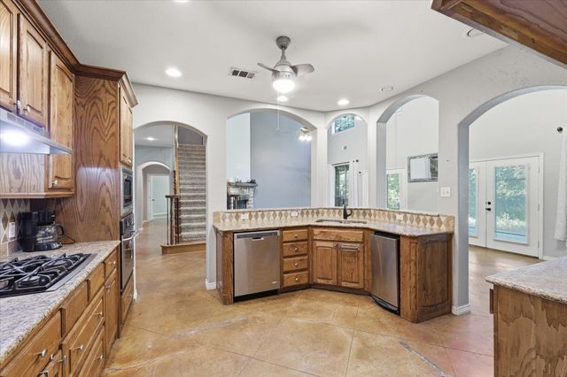 240 Grande Casa Road, Waxahachie, TX 75167