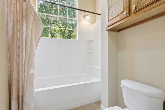 240 Grande Casa Road, Waxahachie, TX 75167