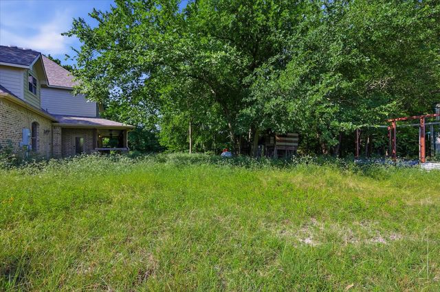 240 Grande Casa Road, Waxahachie, TX 75167