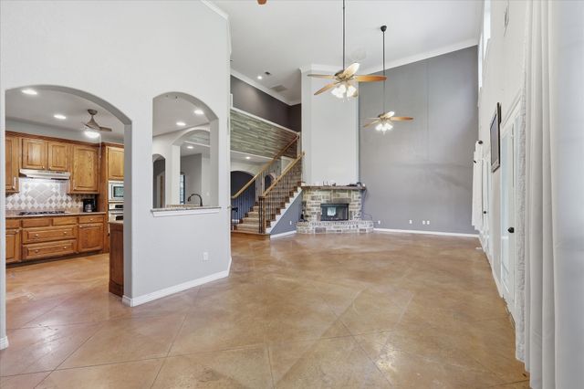 240 Grande Casa Road, Waxahachie, TX 75167