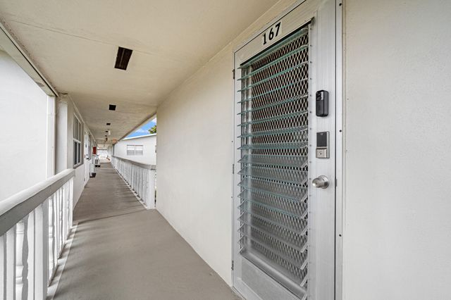 167 Cambridge G, West Palm Beach, FL 33417