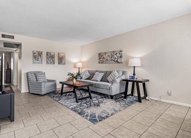 167 Cambridge G, West Palm Beach, FL 33417