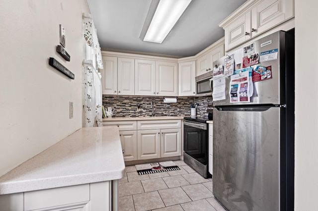 167 Cambridge G, West Palm Beach, FL 33417