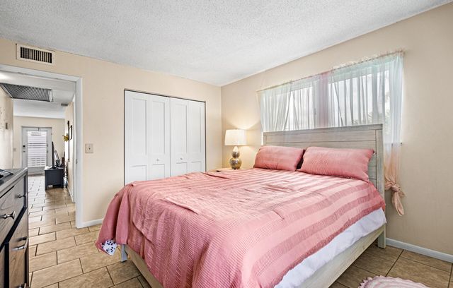 167 Cambridge G, West Palm Beach, FL 33417