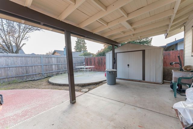 1253 W Jean Avenue, Porterville, CA 93257