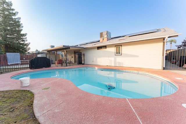 1253 W Jean Avenue, Porterville, CA 93257