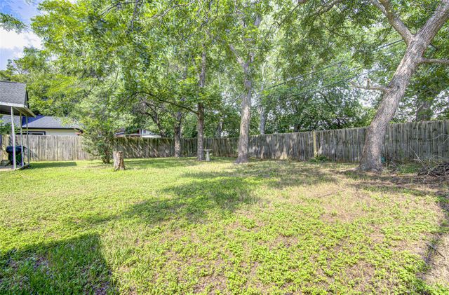 6704 Isabelle DR, Austin, TX 78752