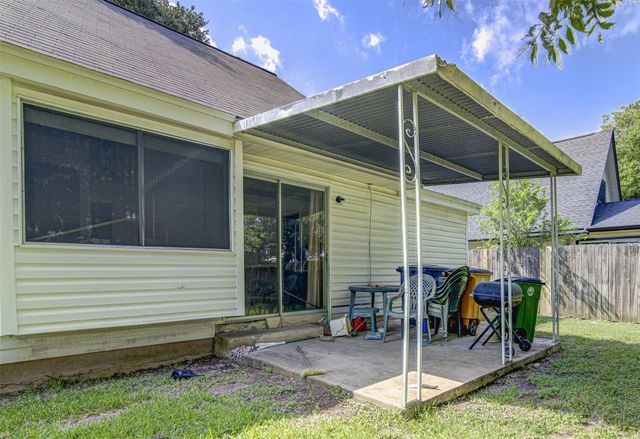 6704 Isabelle DR, Austin, TX 78752