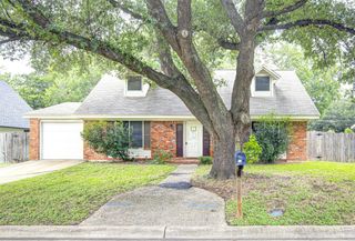 6704 Isabelle DR, Austin, TX 78752