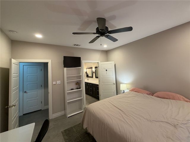 301 West 31st Street 202, Bryan, TX 77803