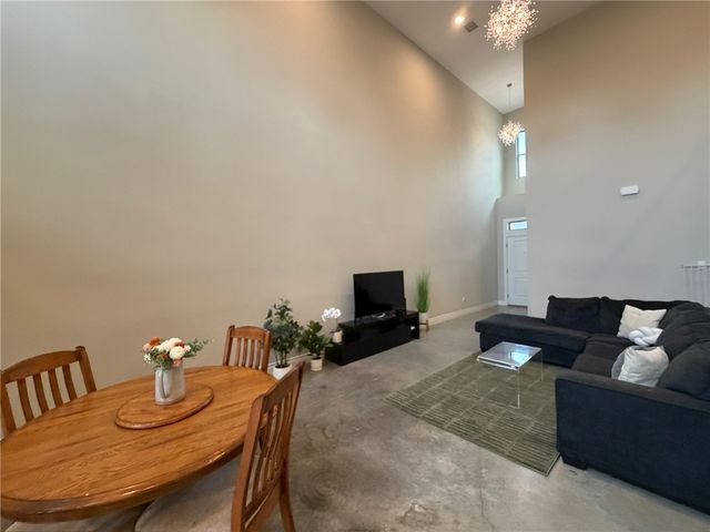 301 West 31st Street 202, Bryan, TX 77803