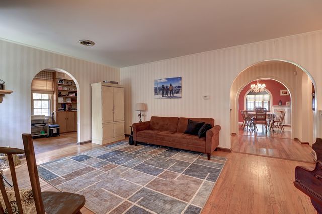 1411 1st Avenue, Sterling, IL 61081