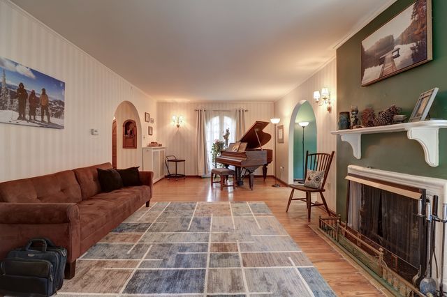 1411 1st Avenue, Sterling, IL 61081