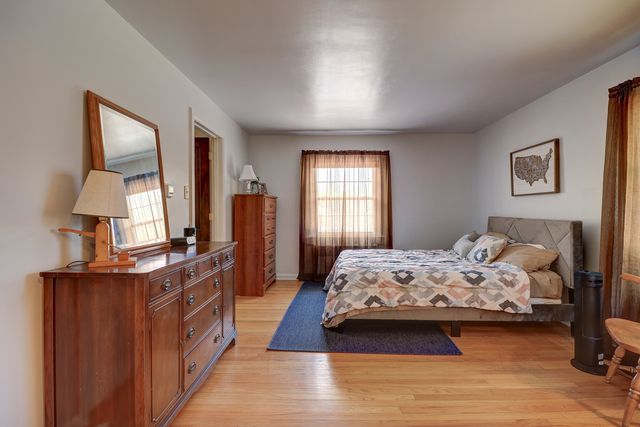 1411 1st Avenue, Sterling, IL 61081