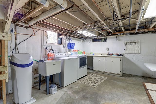 1411 1st Avenue, Sterling, IL 61081