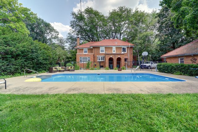 1411 1st Avenue, Sterling, IL 61081