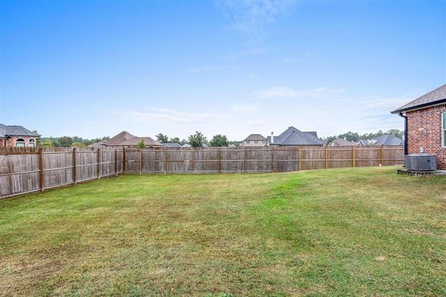 3688 E Cabella Drive, Sulphur, LA 70665