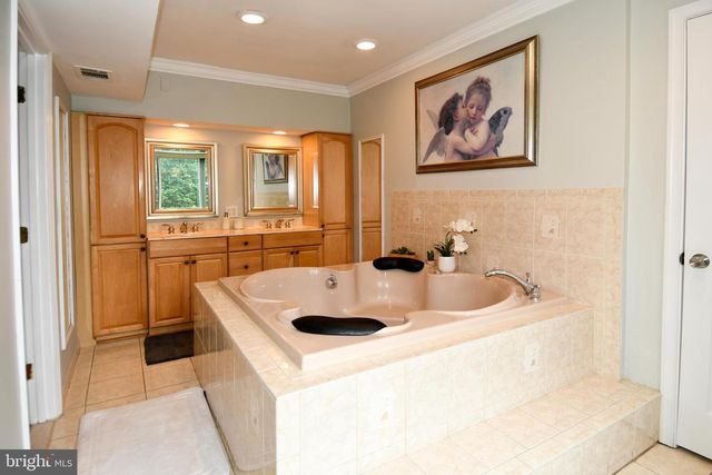 9401 HICKORY VIEW PL, Gaithersburg, MD 20886