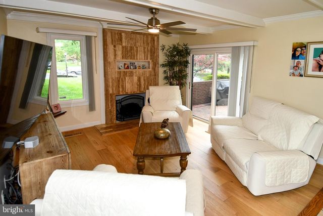 9401 HICKORY VIEW PL, Gaithersburg, MD 20886