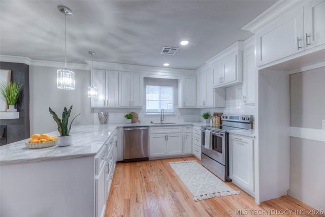 917 S Birch Place, Broken Arrow, OK 74012