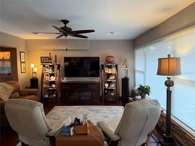 566 E PARK DRIVE, Largo, FL 33771