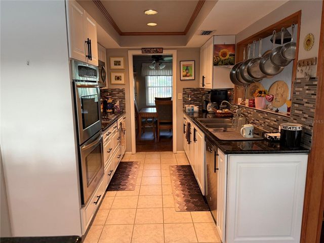 566 E PARK DRIVE, Largo, FL 33771