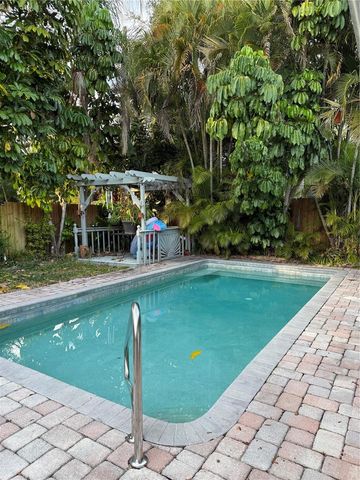 566 E PARK DRIVE, Largo, FL 33771