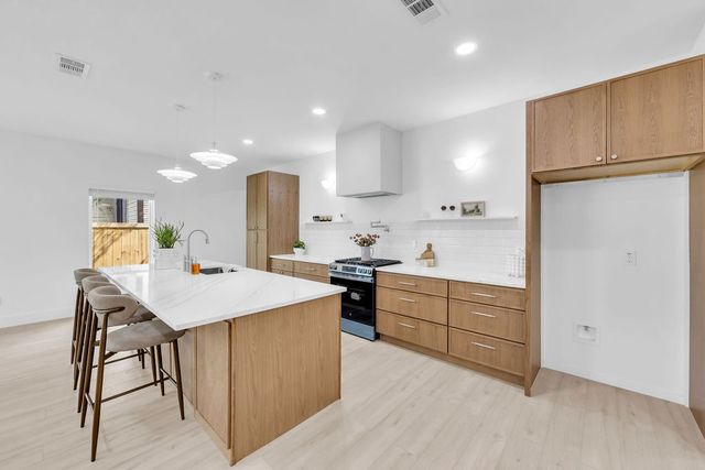 3624 Wendelkin Street, Dallas, TX 75215