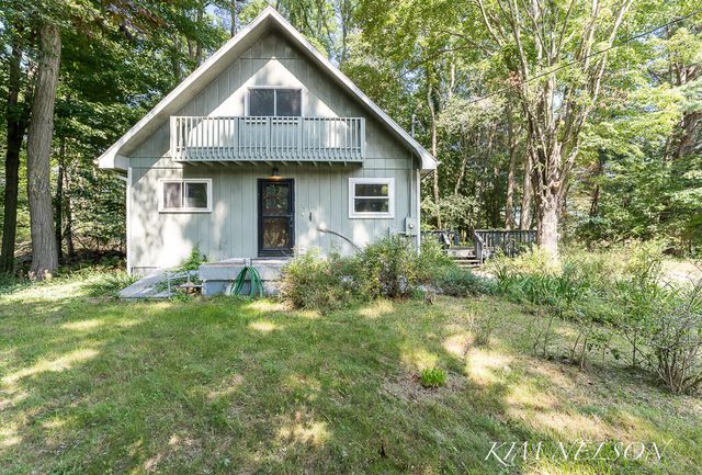 6101 South Shore Drive, Whitehall, MI 49461