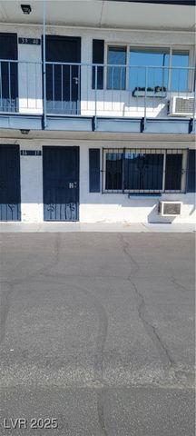 4600 Paradise Road 17, Las Vegas, NV 89169