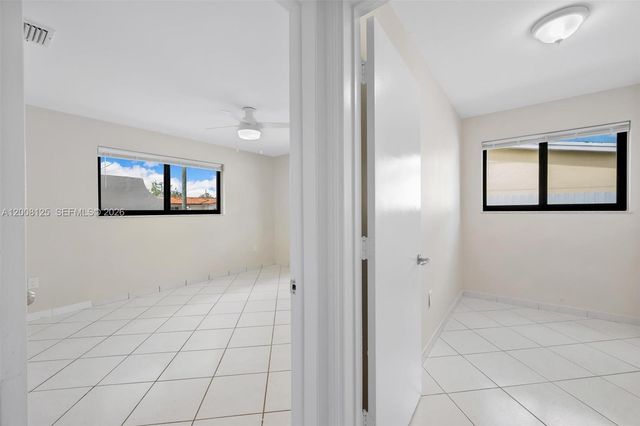 10320 SW 38th Ter, Miami, FL 33165