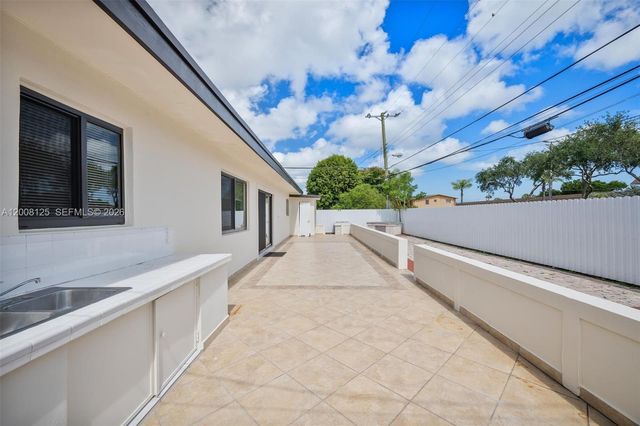 10320 SW 38th Ter, Miami, FL 33165