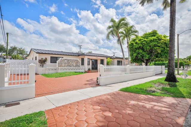 10320 SW 38th Ter, Miami, FL 33165