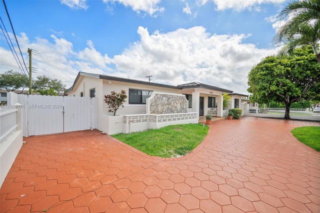 10320 SW 38th Ter, Miami, FL 33165