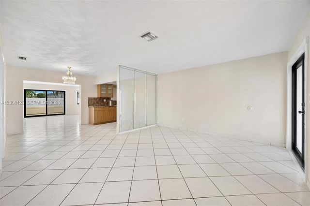 10320 SW 38th Ter, Miami, FL 33165