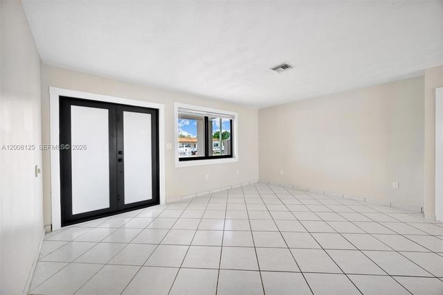 10320 SW 38th Ter, Miami, FL 33165