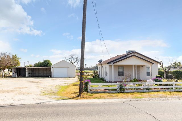 12283 E Dinuba Avenue, Selma, CA 93662