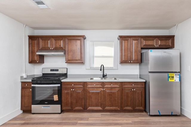 12283 E Dinuba Avenue, Selma, CA 93662