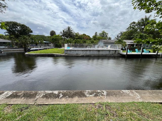 1122 SW 8th Terrace, Fort Lauderdale, FL 33315