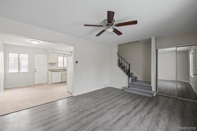 37104 Jefferson Avenue, Harrison Twp, MI 48045